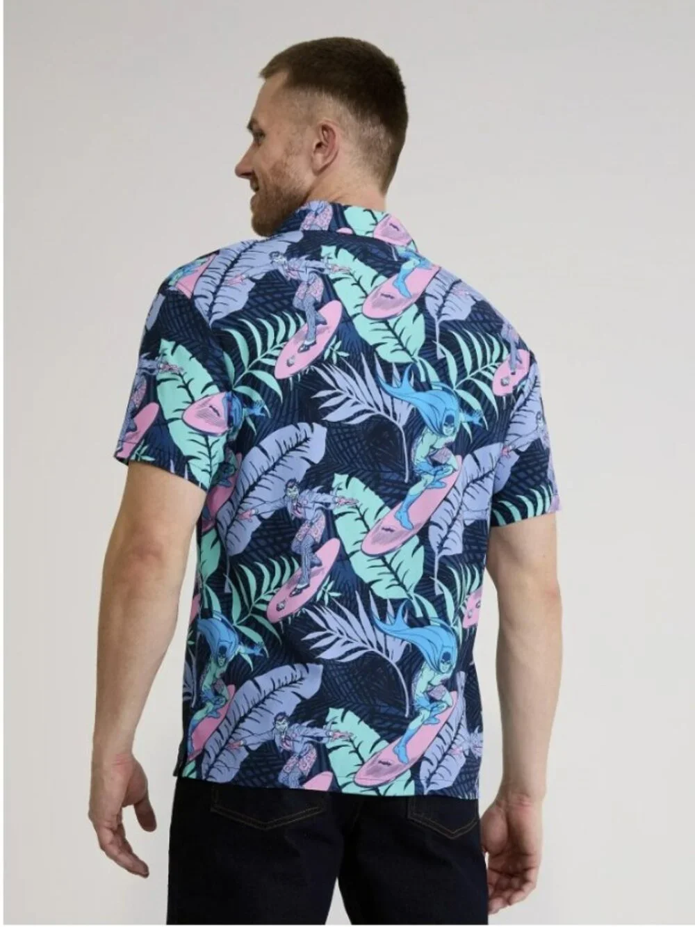 NEW Batman Graphic Hawaiian Shirt Floral Resort Button up Men's Size S Small Sho